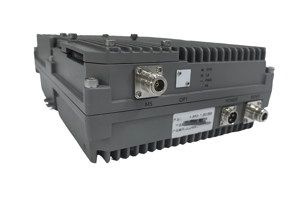  黑山三频手机信号接收器2000㎡